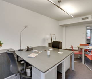 Bureau privé 18 m² 4 postes Coworking Rue Quentin-Bauchart Paris 75008 - photo 2